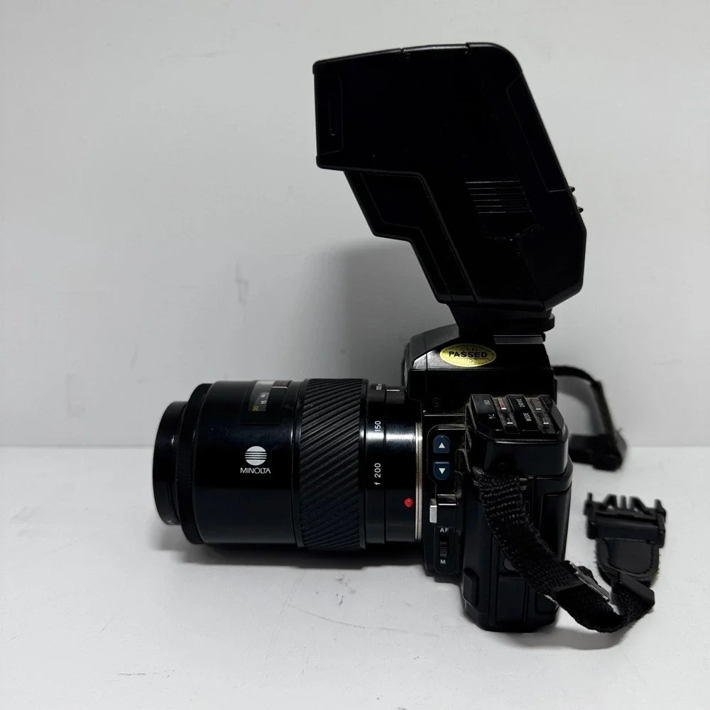 Minolta Maxxum 7000 35mm SLR Camera 100-200mm Lens 2800 AF Flash Targus Bag